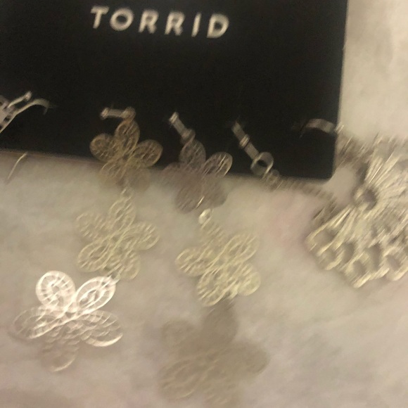 Three pairs new Torrid silver hanging earrings - Picture 3 of 5